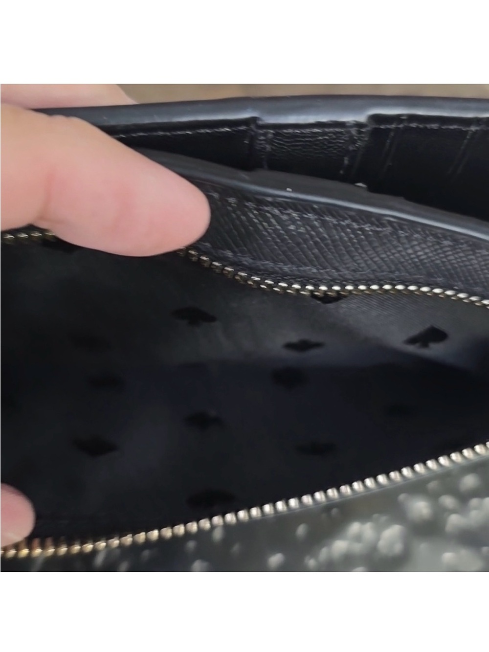 Kate Spade New York Staci Large Slim Bifold or a similar Continental Zip-Around - Picture 4 of 4